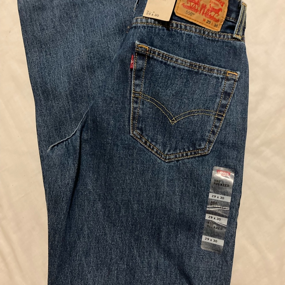 550 Relaxed Taperd Leg Levi’s 29x30 NWT